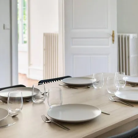 Апартаменты Spacieux , Maison De Maitre, Parking Gratuit, Centre Мюлуз