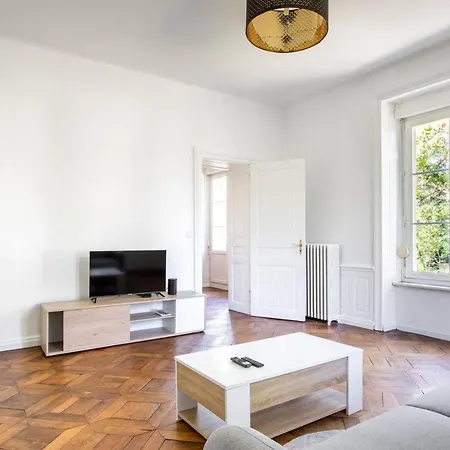 Spacieux , Maison De Maitre, Parking Gratuit, Centre